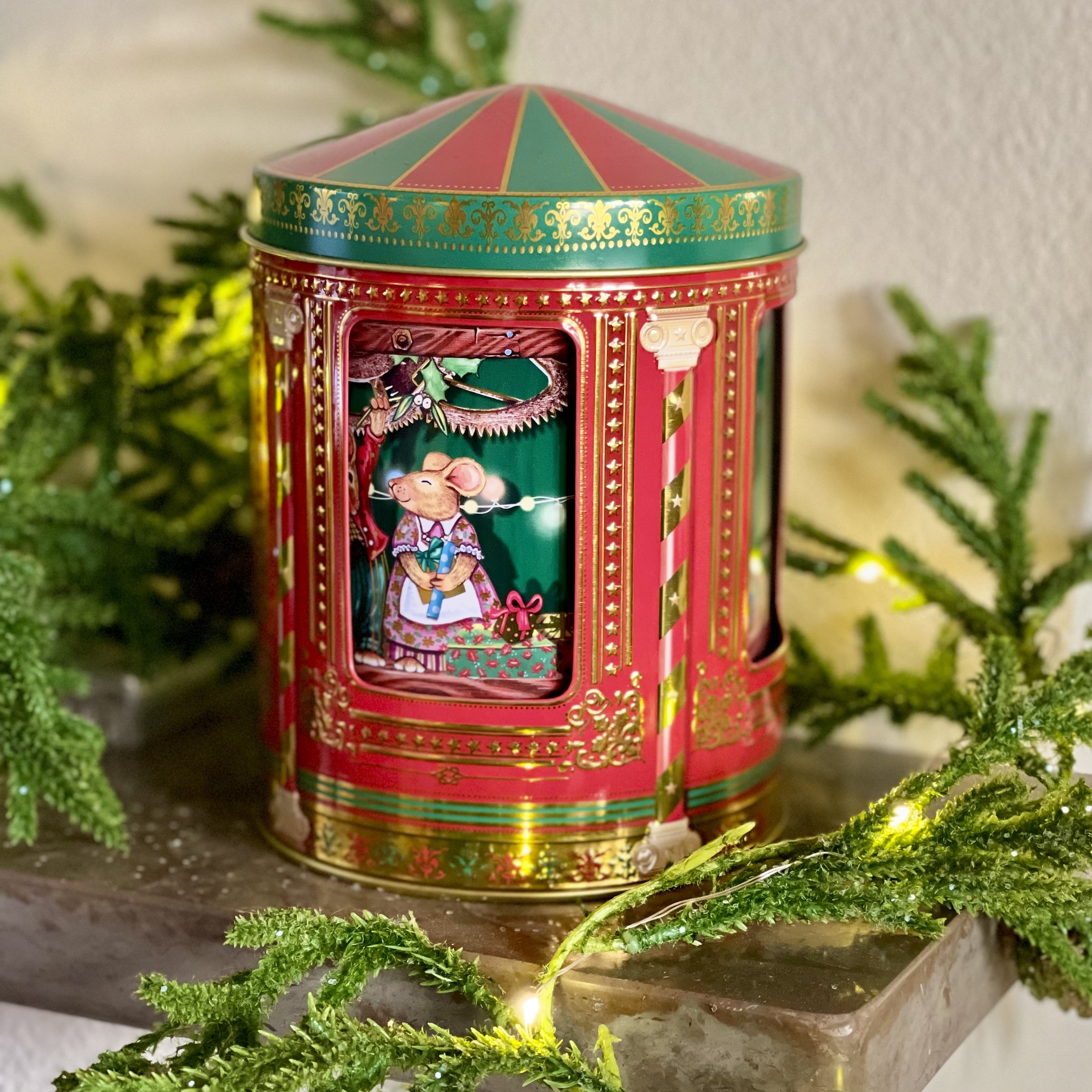 Plåtburk med speldosa ?Mössens julafton?