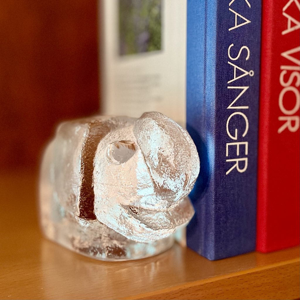 Bokstöd/dekoration elefant Skruf glasbruk Lars Hellsten