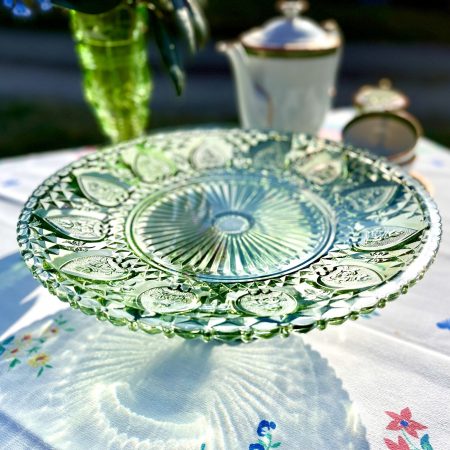 Fat på fot av pressglas