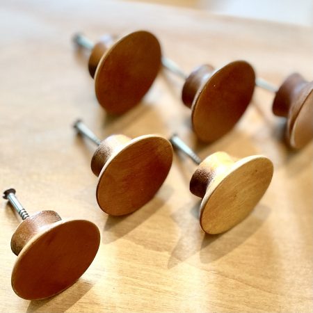 6 knoppar av trä 1940-tal "Swedish Modern"