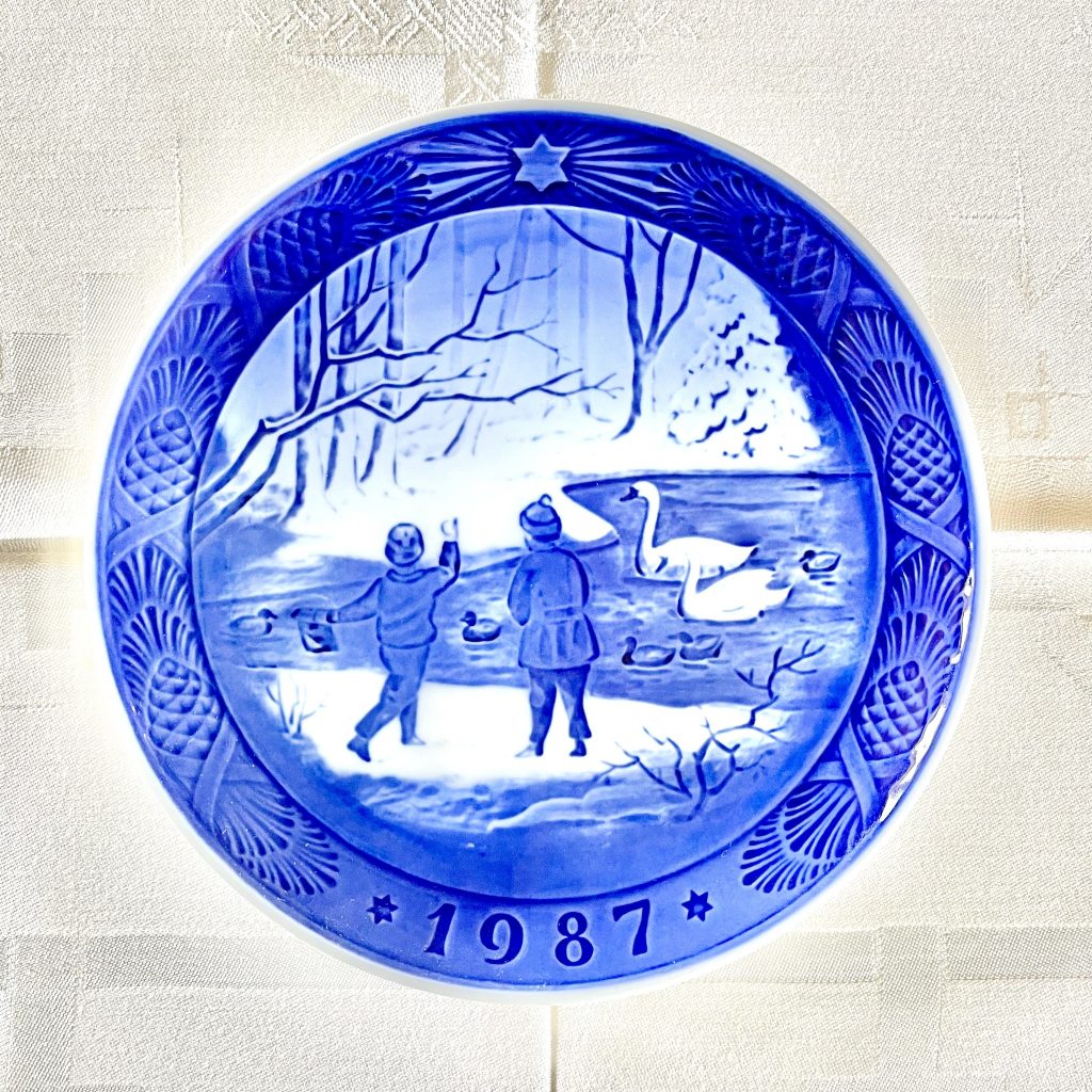 Jultallrik 1987 Royal Copenhagen "Vinterfugle"