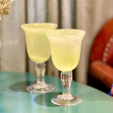 Ett par glas på fot SIA NOS